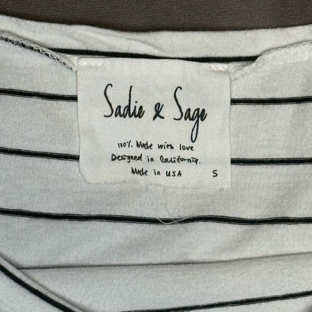 Sadie & Sage Striped Tie Front Crop Top Small White Black Short Sleeve EUC - Picture 5 of 7